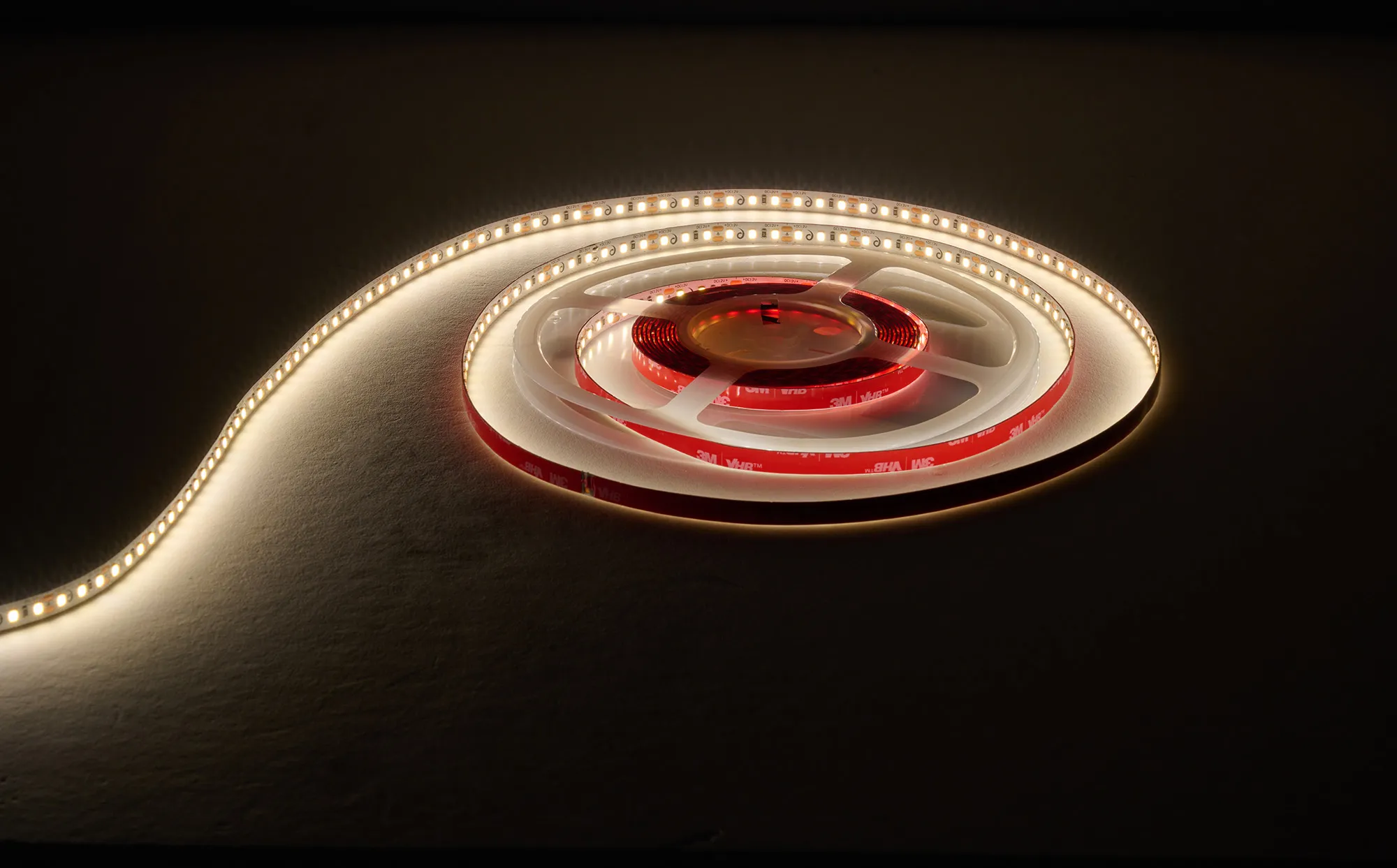 Axios Select 12V IP20 9.6W/m 2835 120LED/m Strip Lighting Dlux IP20 Strip